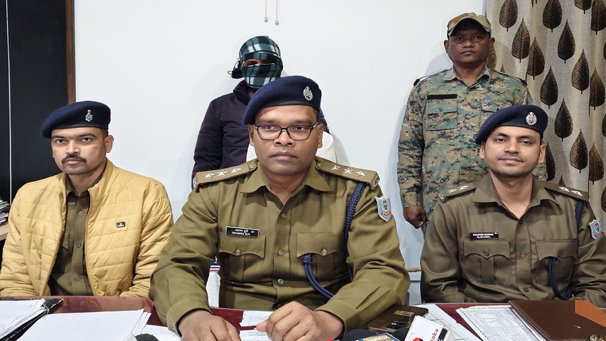 cyber fraud second arrest in chaibasa atm scam targeting retired employee