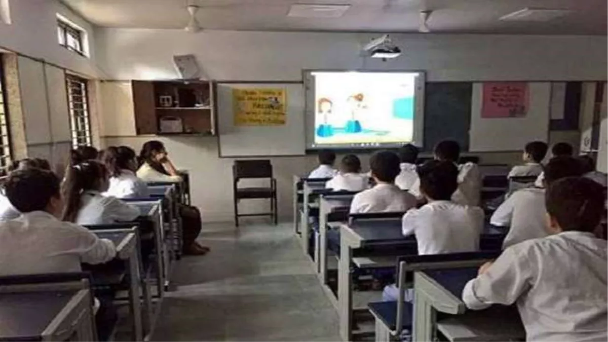 delhi schools 32 lakh 9th graders fail nios as dropout solution