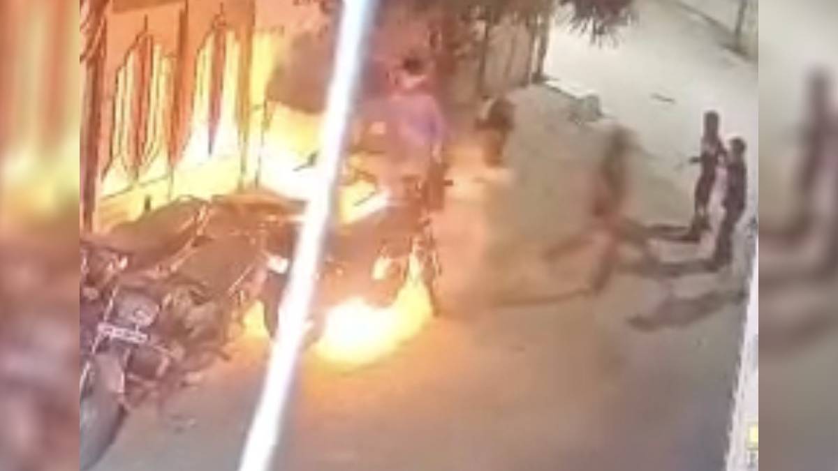 ludhiana arson by addicts vehicles set ablaze house damaged