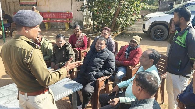 डायन बिसाही का आरोप लगाकर 75 वर्षीय वृद्धा को प्रताड़ित किया, 12 नामजद समेत 40 पर FIR
