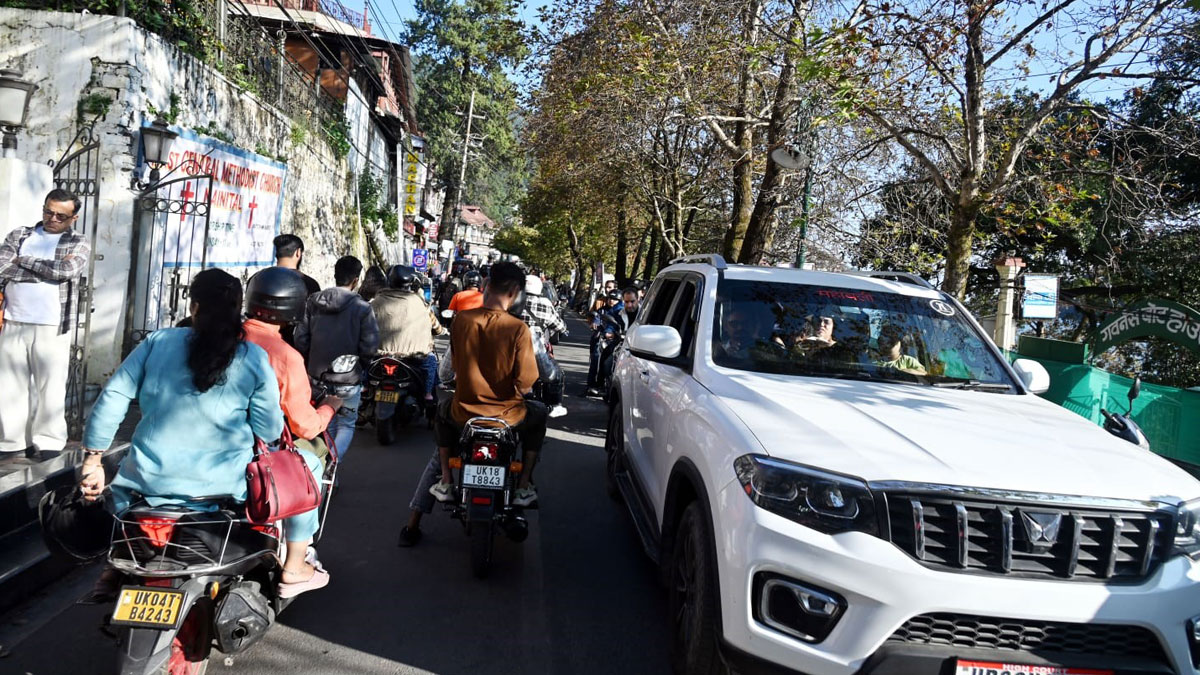 taxi vehicles will not be able to go via nainital mall road on weekends