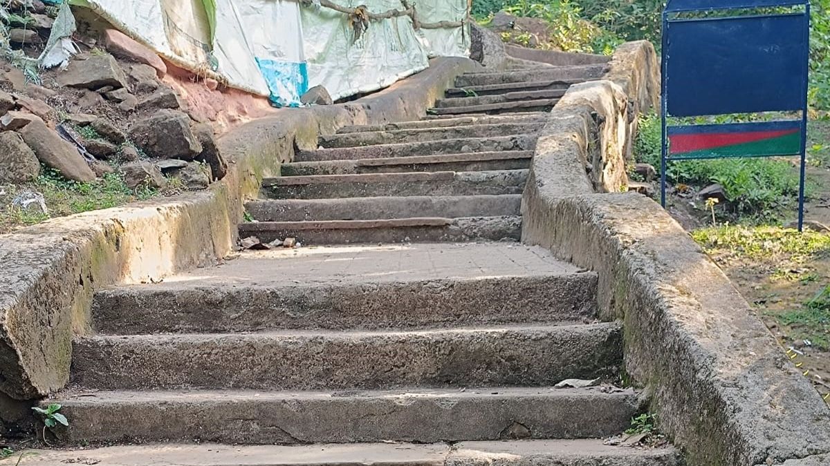 parsanath pilgrimage damaged path troubles devotees