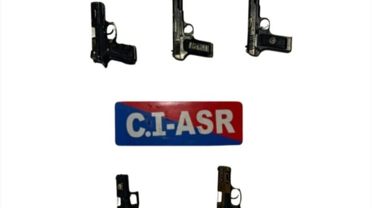 smuggler arrested with five glock pistols sent from pakistan investigation reveals name of isi agent jat