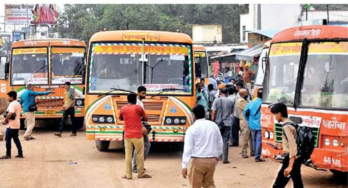 indigo crisis impact increased bus service to delhi from gorakhpur