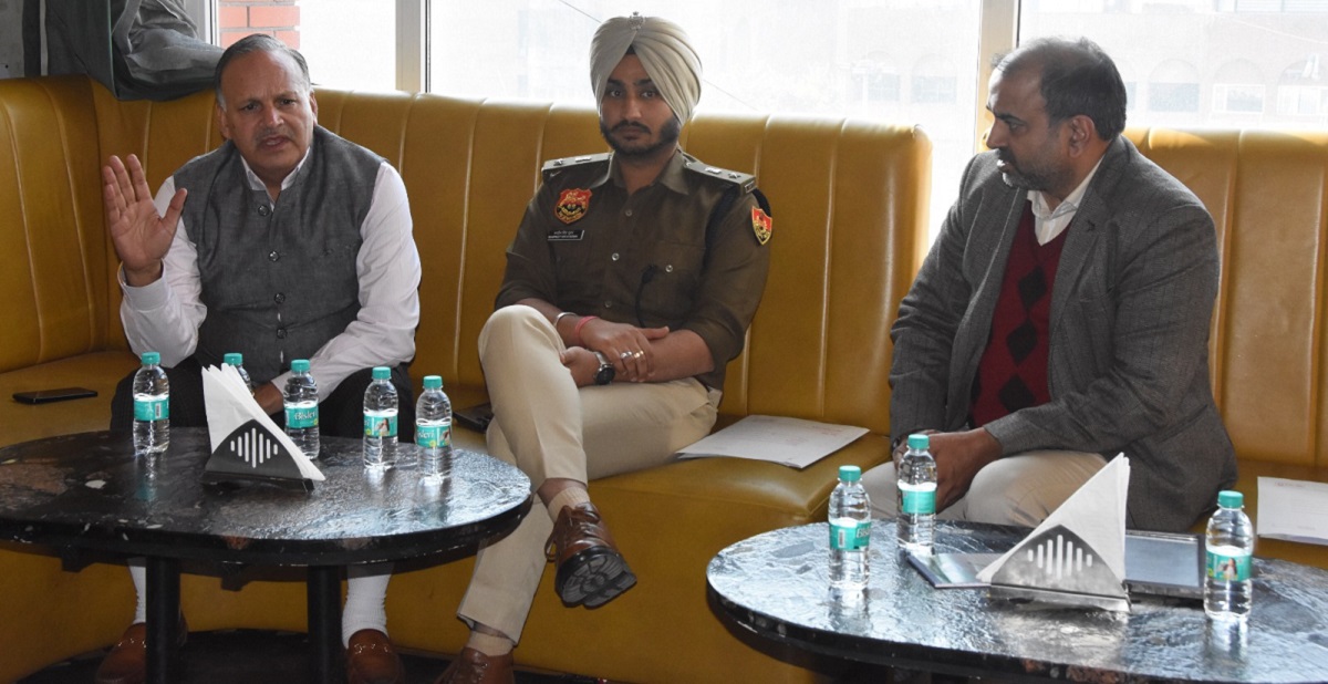 panchkula clubs face sealing for late hours