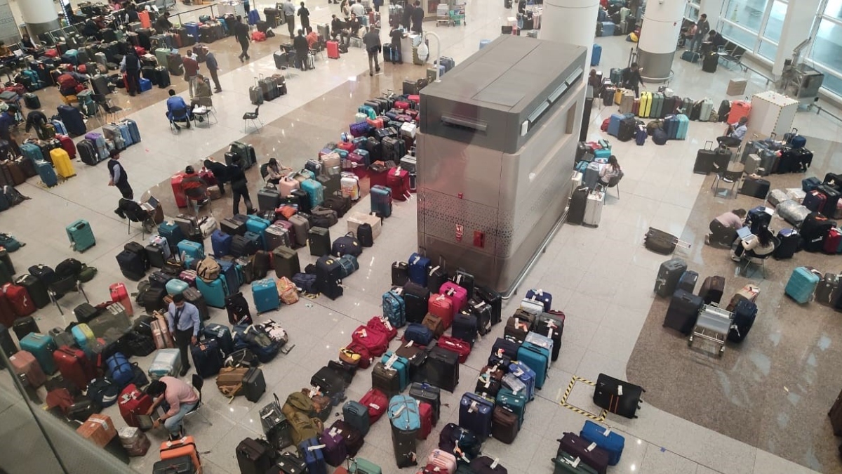 indigo luggage crisis piles at delhi airport