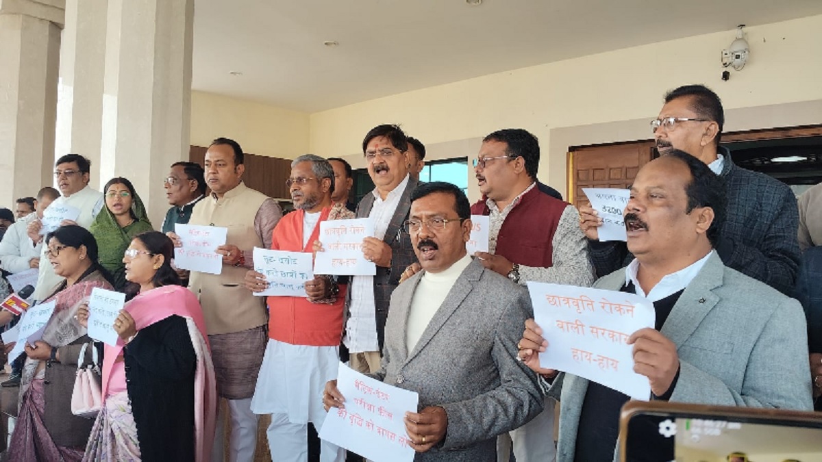 jharkhand assembly disrupted over scholarship payment and paddy procurement delays