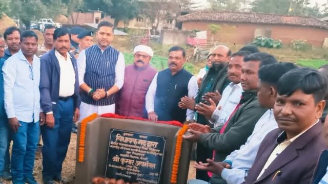 कमीशन नहीं, मंदिर चाहिए... Congress MLA का अनोखा राजनीतिक संदेश
