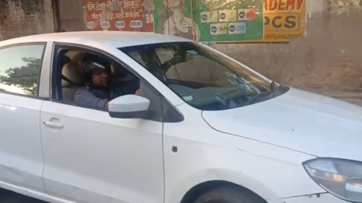 agra car chalan issued for no helmet