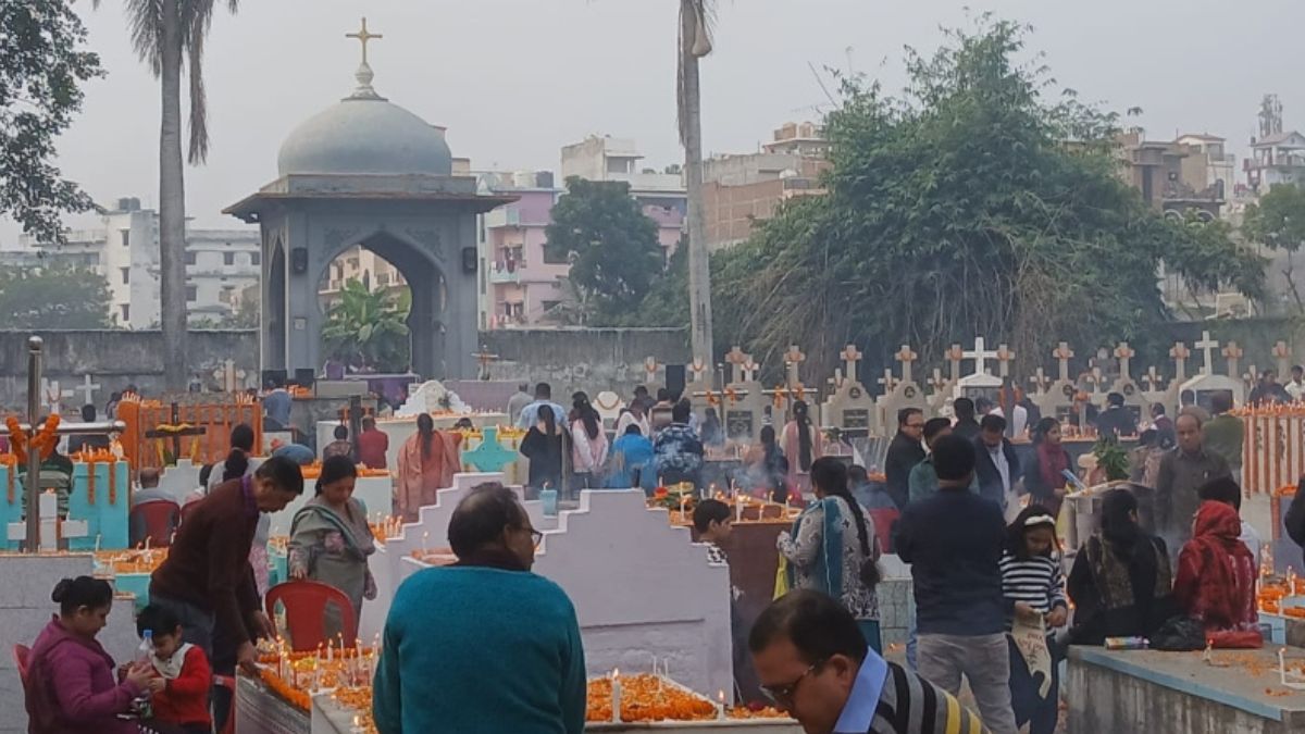 west champaran news christian community decorated graves with flowers showing respect for their ancestors