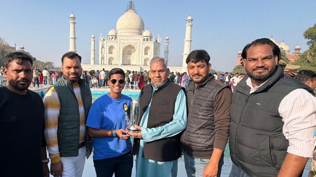 deepti sharma at taj mahal cricket star celebrates world cup win