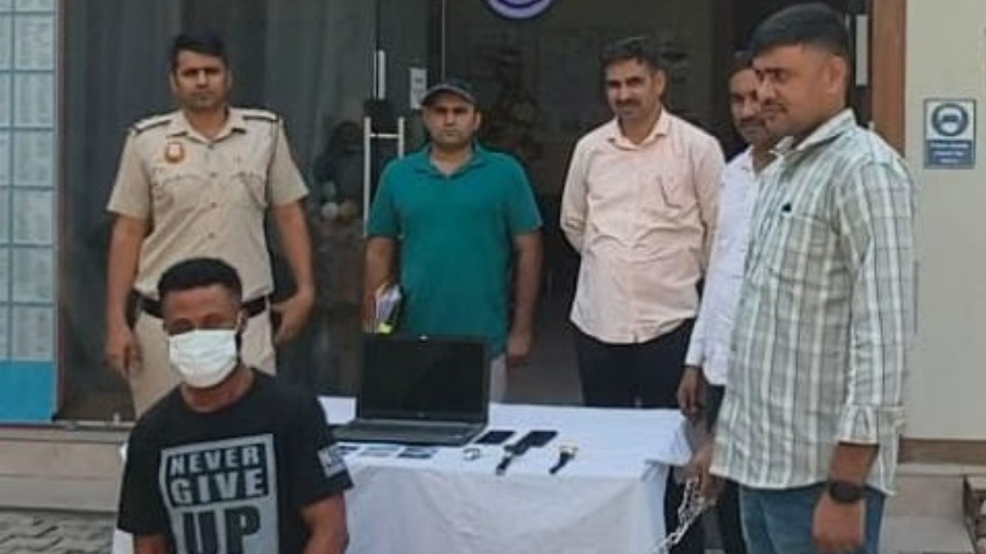 dating app honey trap ugandan national arrested for cyber fraud in delhi