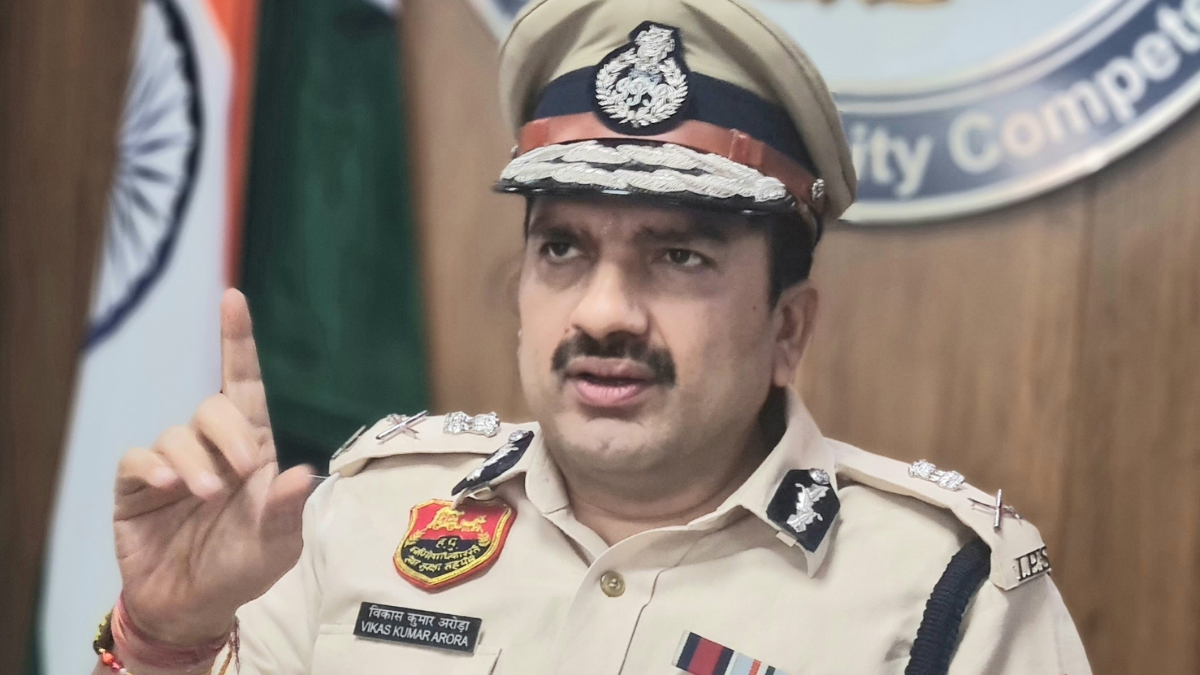 gurugram police tightens grip on used car sales after delhi blast