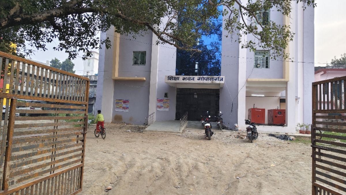 gopalganj deo strict on bribe for salary case