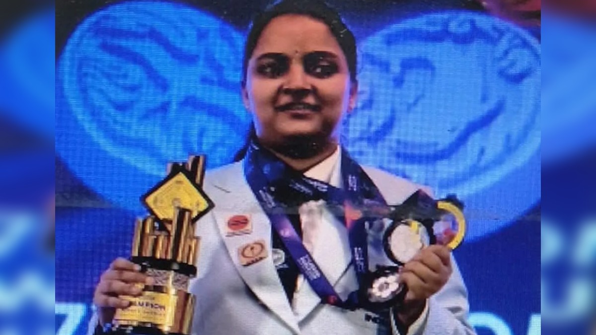 chanpatia girl kajal won two gold medals in doubles and one silver medal in women singles in the 7th carrom world cup