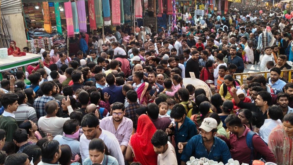 record crowd at sonpur mela 2025 in vaishali