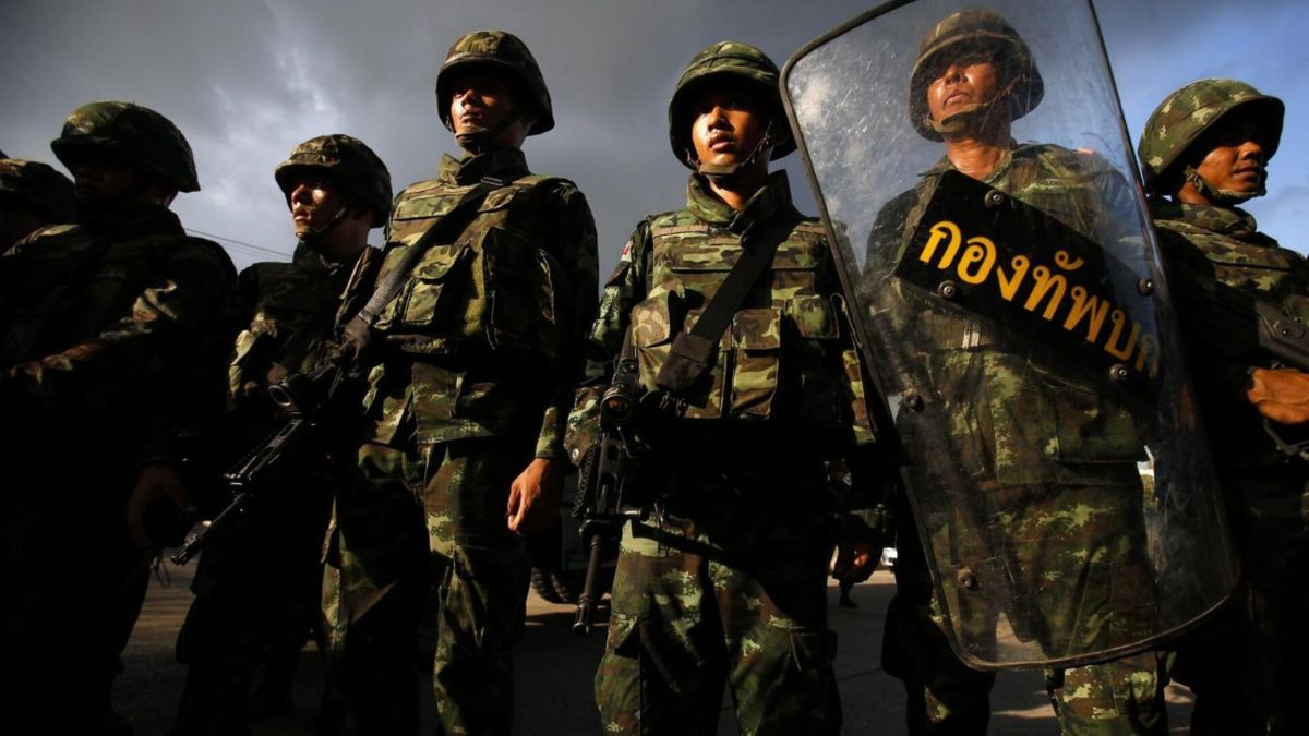 thailandcambodia border clash thai airstrike follows soldiers death