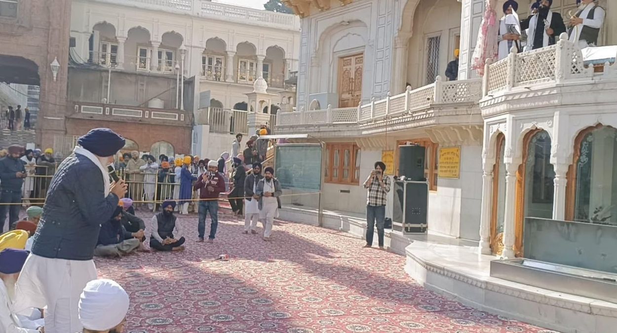 sri akal takht sahib removes ban on virsa singh valtoha good news for akali dal and sukhbir badal