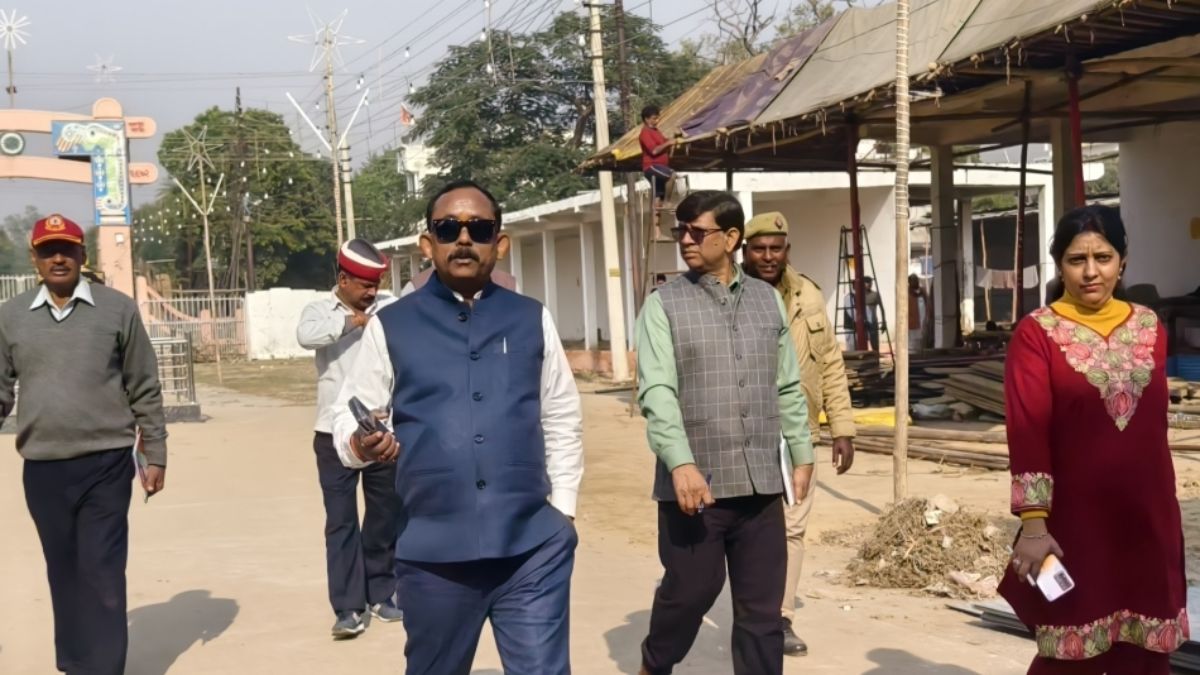 etawah mahotsav zonal markets fraudulent shops uncovered