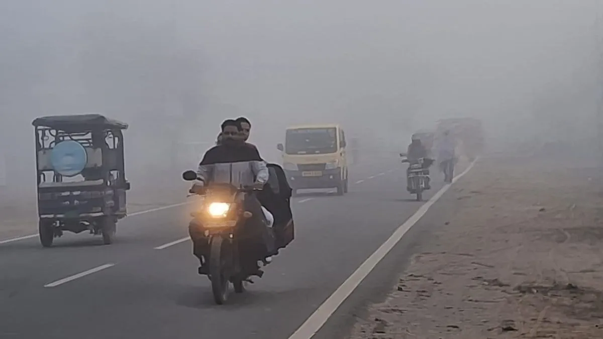 https://www.jagranimages.com/images/2025/12/08/article/image/fog-in-shamli-1765155990158.jpg