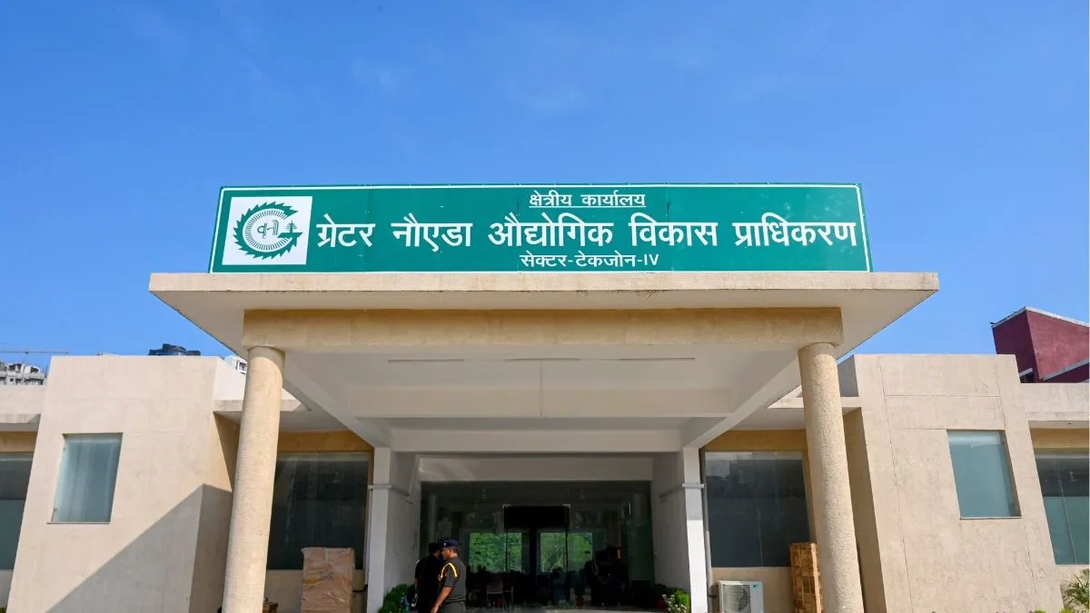 noida authority to digitize illegal construction data real estate fraud prevention