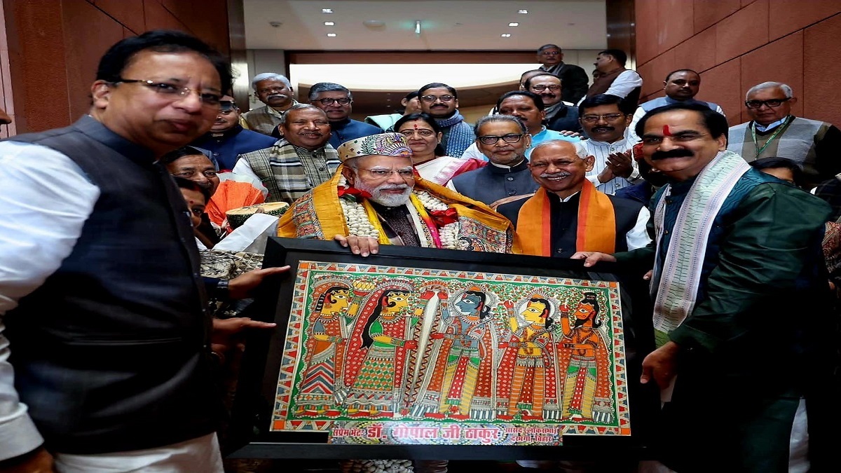 mithila culture showers affection on pm modi shows a wonderful confluence of traditions