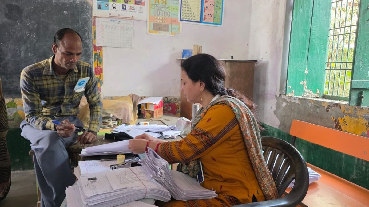 sir campaign in hathras 29000 voters were found to be deceased