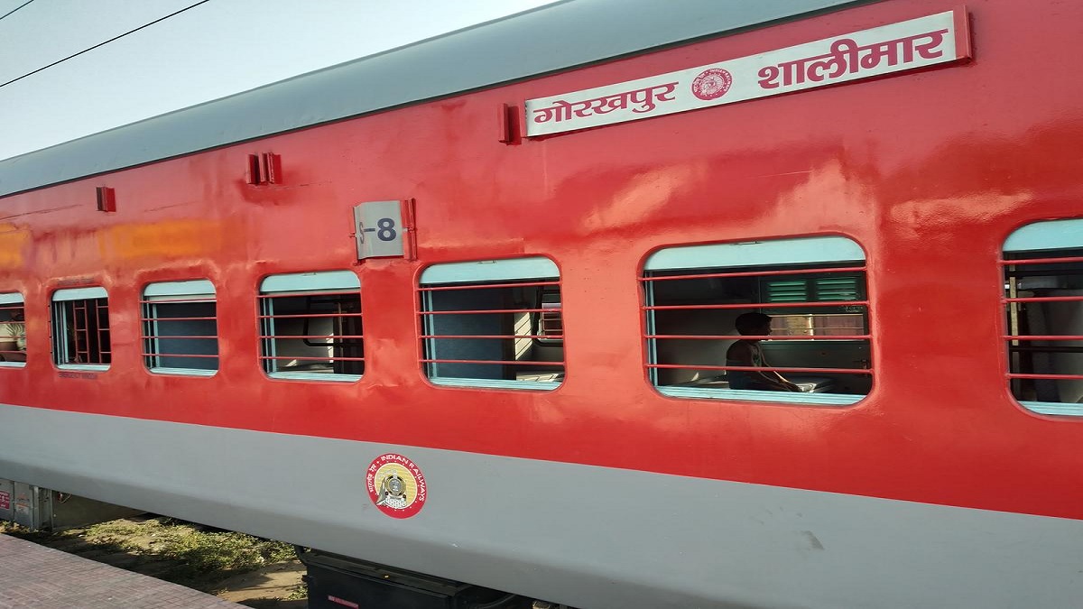 shalimargorakhpur special train route change