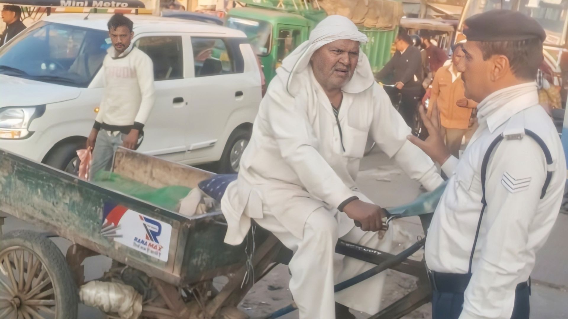 hapur police crackdown on jugaad vehicles