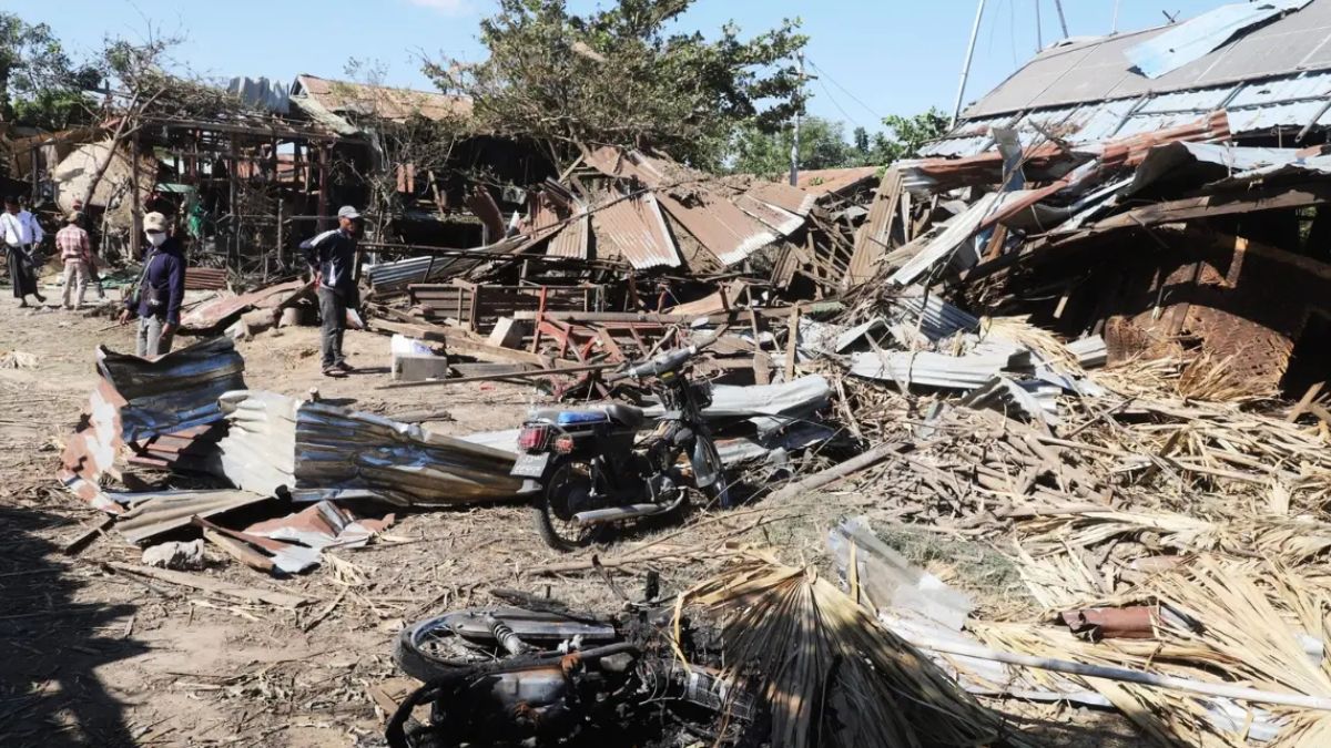 myanmar military airstrike kills 18