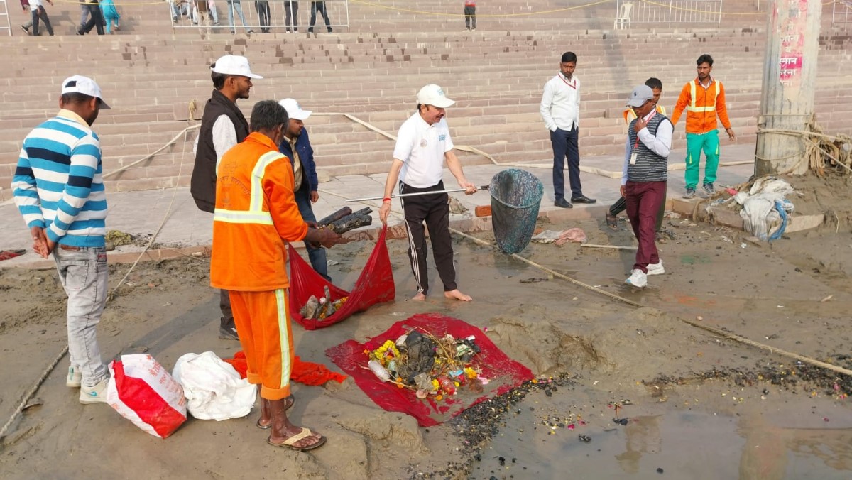 namami gange cleans lalita ghat in varanasi animal carcasses removed