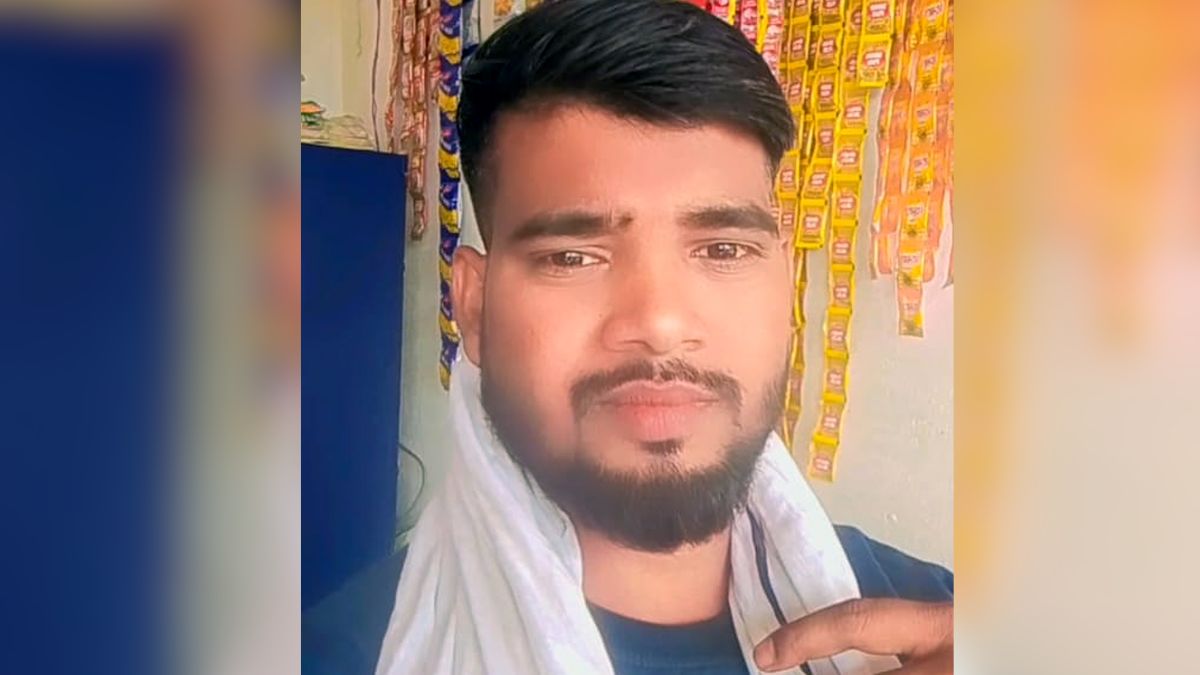 fatehpur bike rider egg vendor dies in truck collision