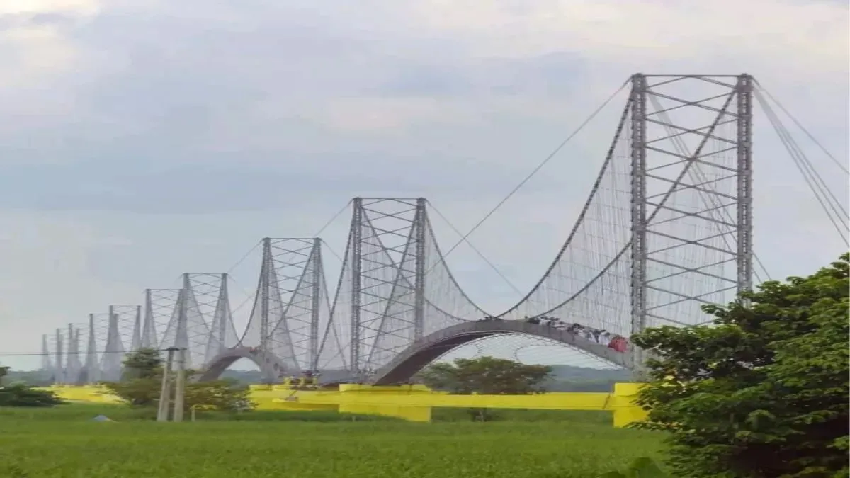 झूला पुल से वाल्मीकि आश्रम तक बनेगी एक्सेस रोड, स्वामी पीठाधीश्वर ने नेपाल सरकार से की बात
