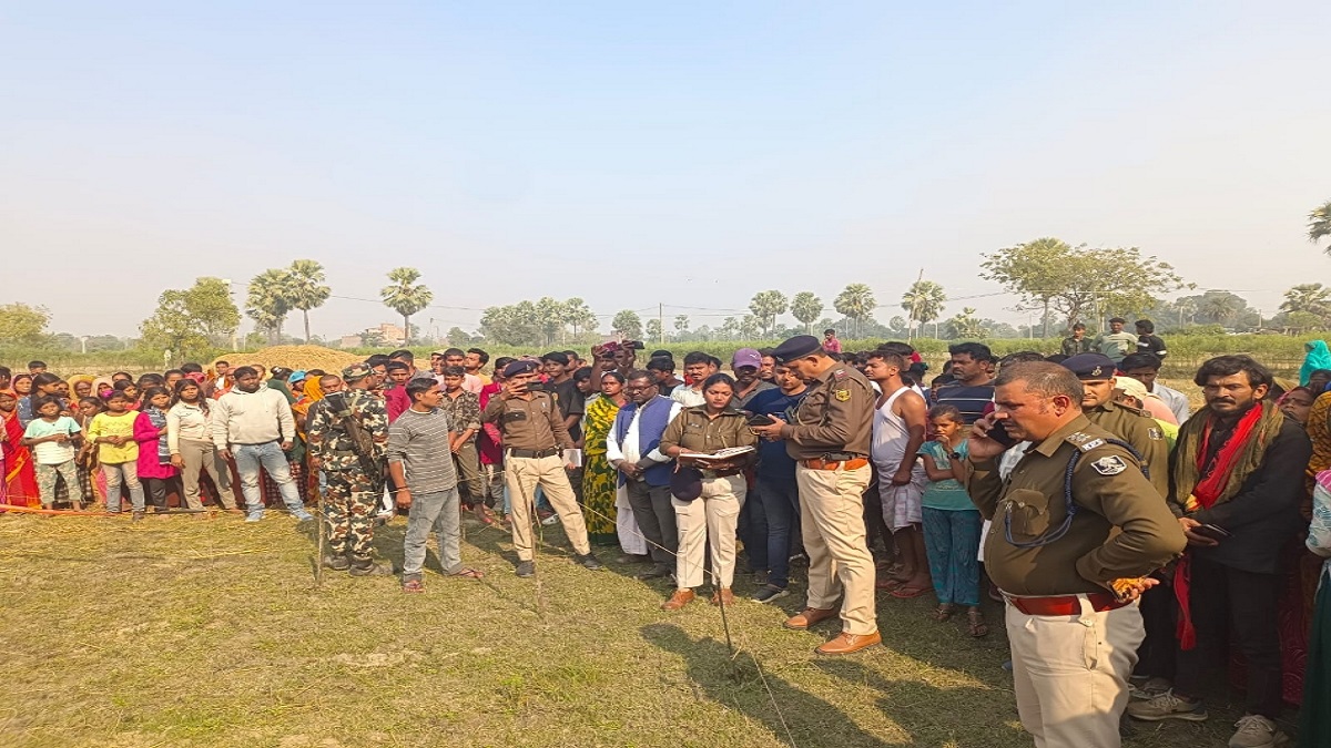 two deaths in the same village in madhubani district one found hanging from a tree the other brutally murdered