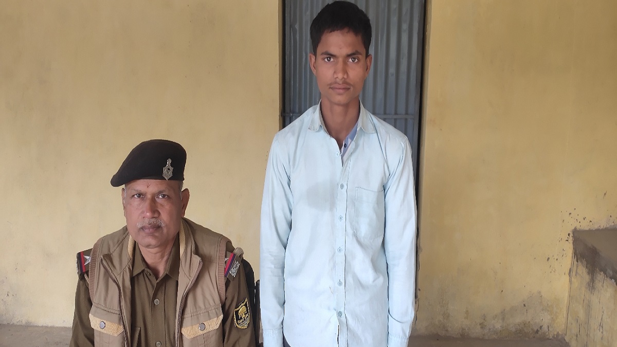 the elder brother had taken a loan and in return kidnapped the younger brother who escaped from the clutches this is an incident from babubarhi in madhubani