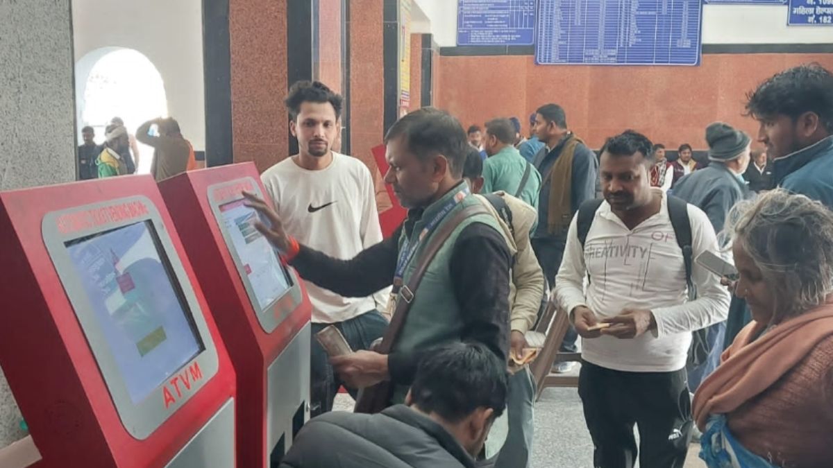 indian railways indigo flight cancellations impact trains waiting reached at 200