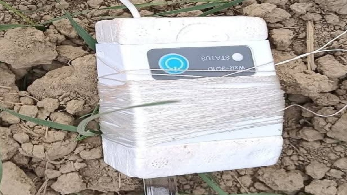 an unknown device falling in biraul darbhanga created panic in the neighboring villages