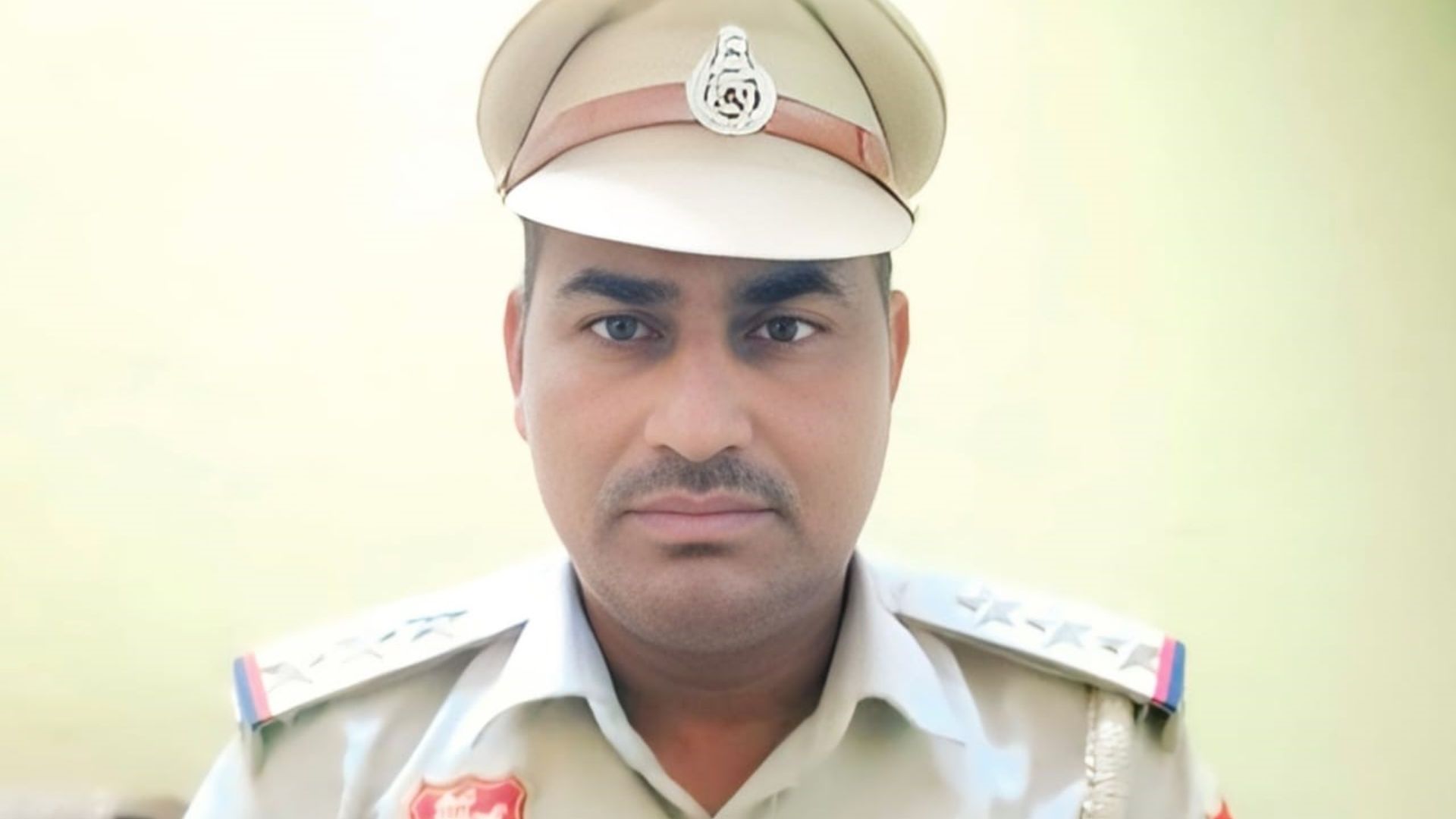 ambulance stuck in mewat traffic jam