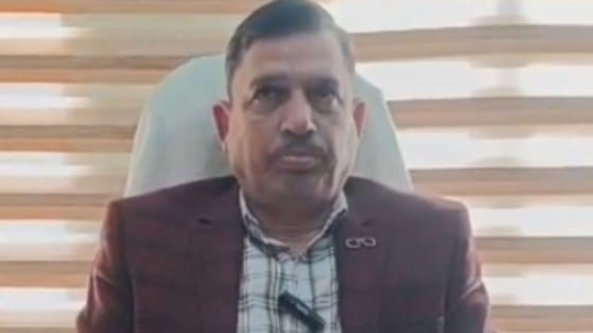 rewari hoarding tendered at bus stand for 27 lakh