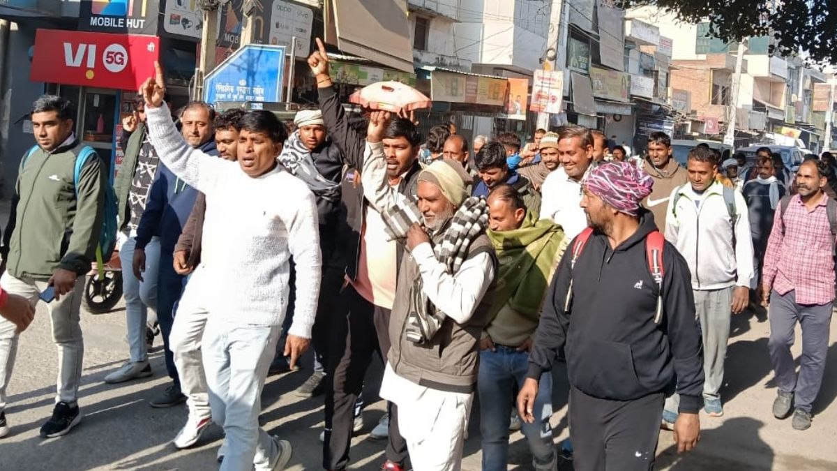 sonipat workers strike for equal pay against contract system