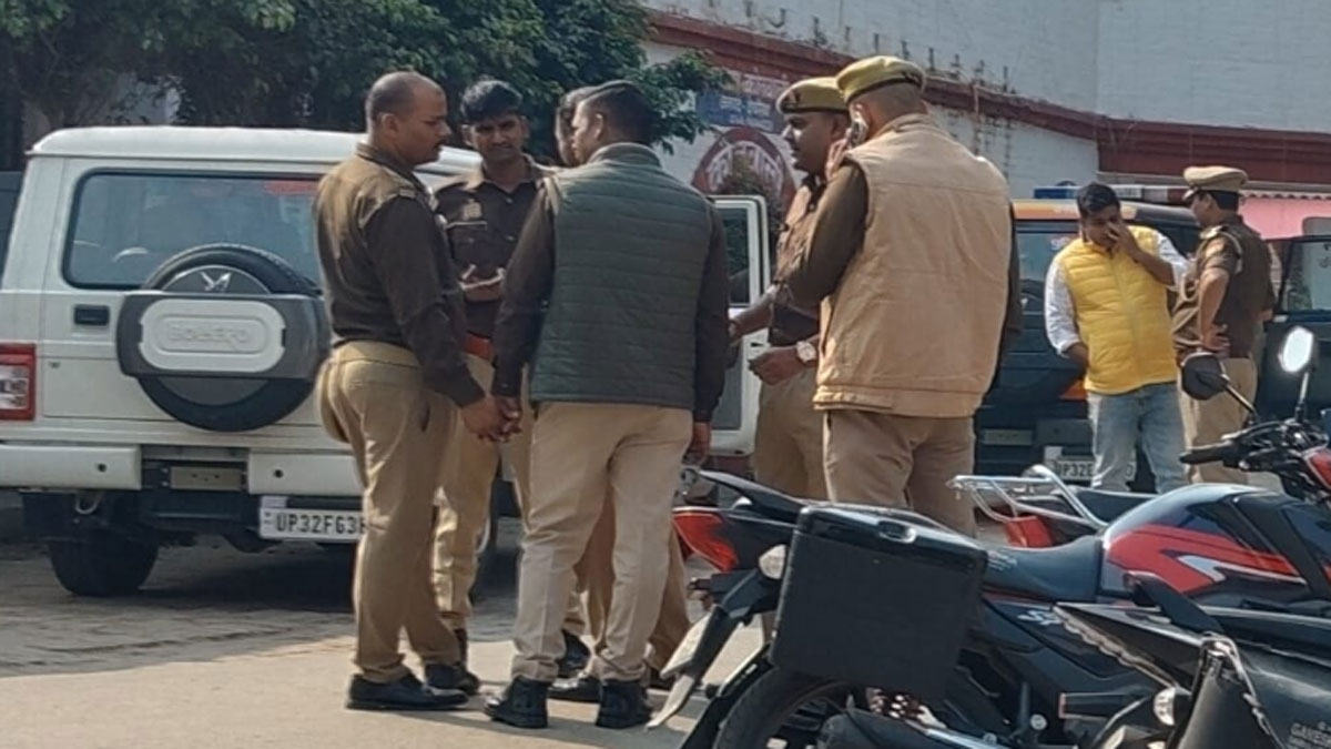 lucknow police brought former ips officer amitabh thakur to deoria police station converted into a cantonment