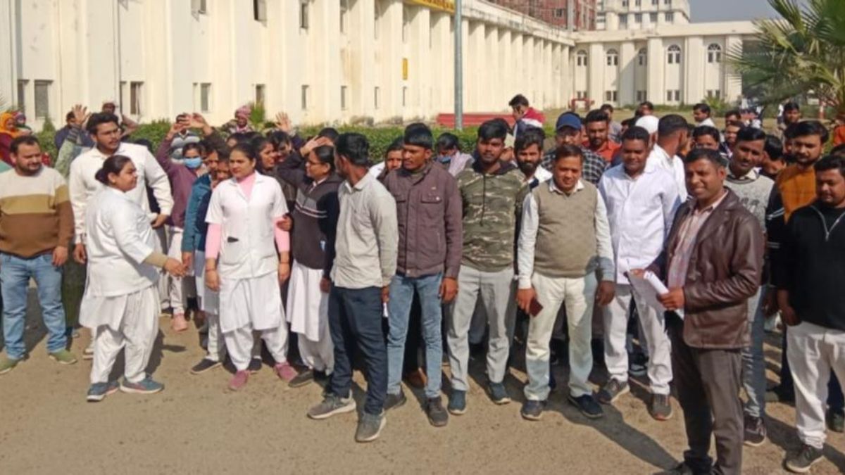 government medical college in bad shape employees havent received salaries for six months stage protest