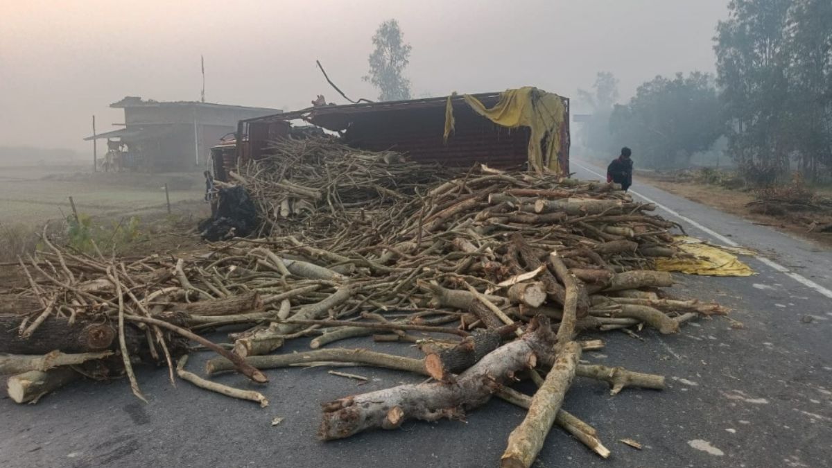 pilibhit dense fog traffic alert visibility low highway travel dangerous minimum temperature 6c