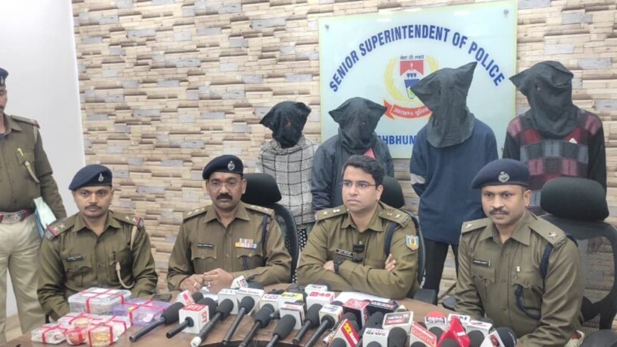 jamshedpur police solves theft case 4 arrested