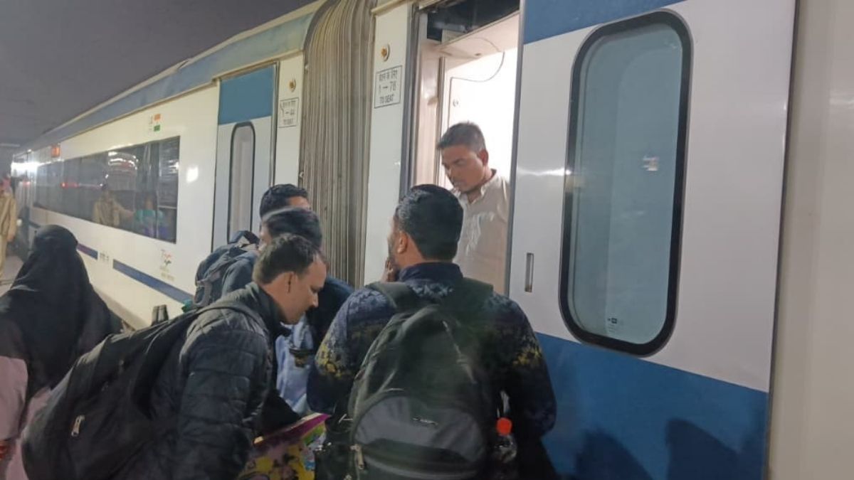 gomtinagar sitapur route vande bharat train arrived a month later but there were no passengers