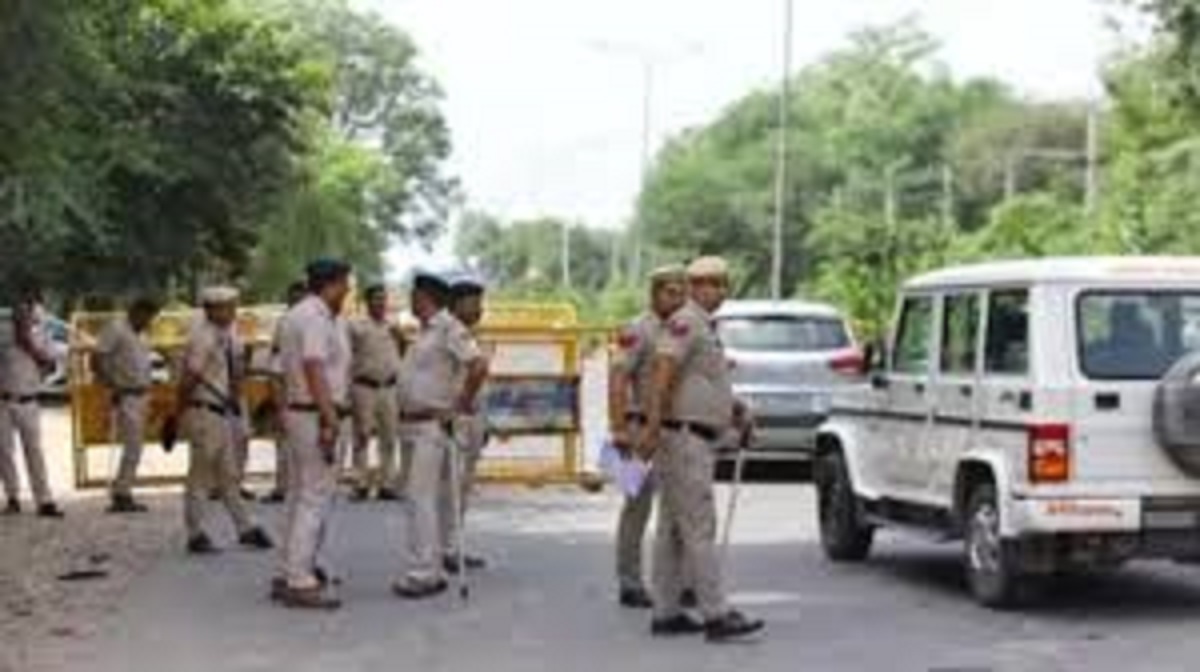 panchkula police crackdown on public drinking