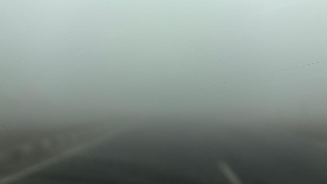 uttar pradesh dense fog disrupts traffic