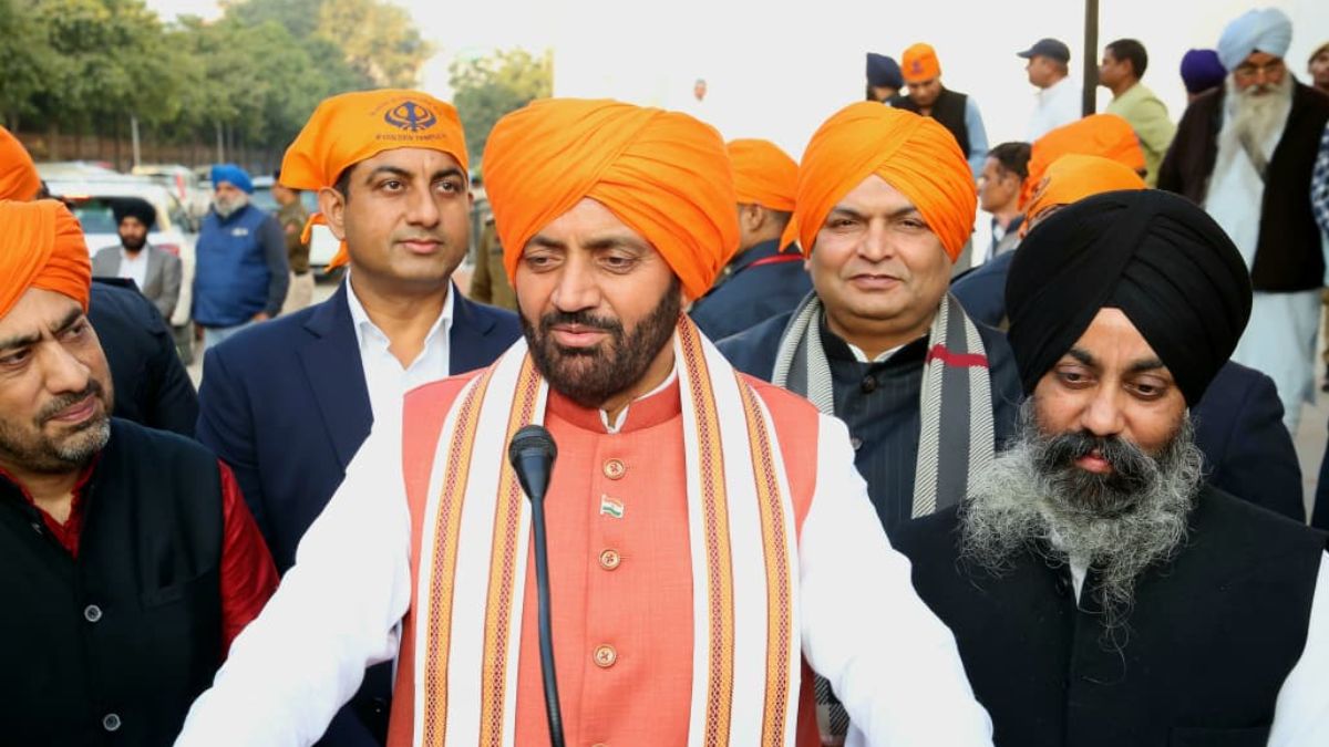 guru tegh bahadur cm saini pays tribute