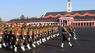 आइएमए में पासिंग आउट परेड के रैतिक पूर्वाभ्यास के रूप में कमांडेंट परेड हुई।