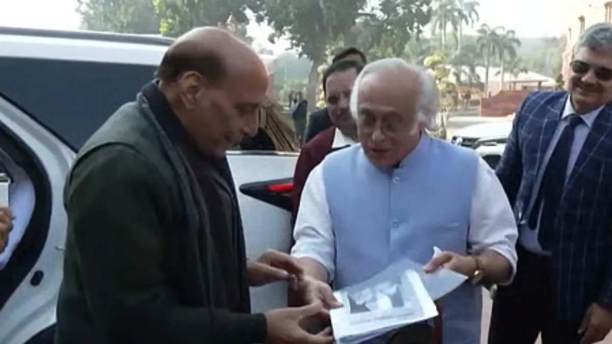 https://www.jagranimages.com/images/2025/12/11/article/image/Rajnath-Jairam-ANI-1765467712817.jpg
